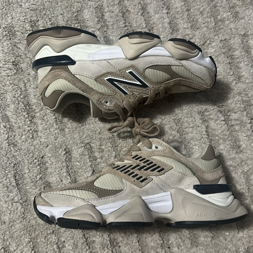New Balance 9060 - Picture 2 of 6